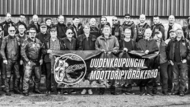Uudenkaupungin moottoripyöräkerho – ryhmäkuva
